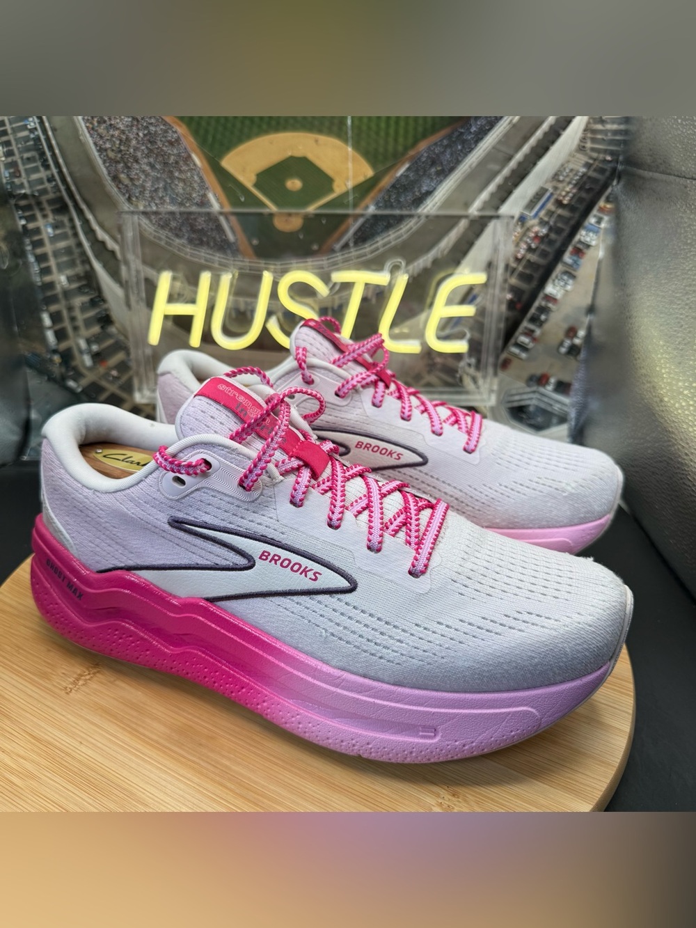 Brooks Ghost Max 2 Fuchsia Pastel Orchid (Women's) Size 10 (B)